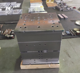 KHUÔN ĐÙN NHÔM 9